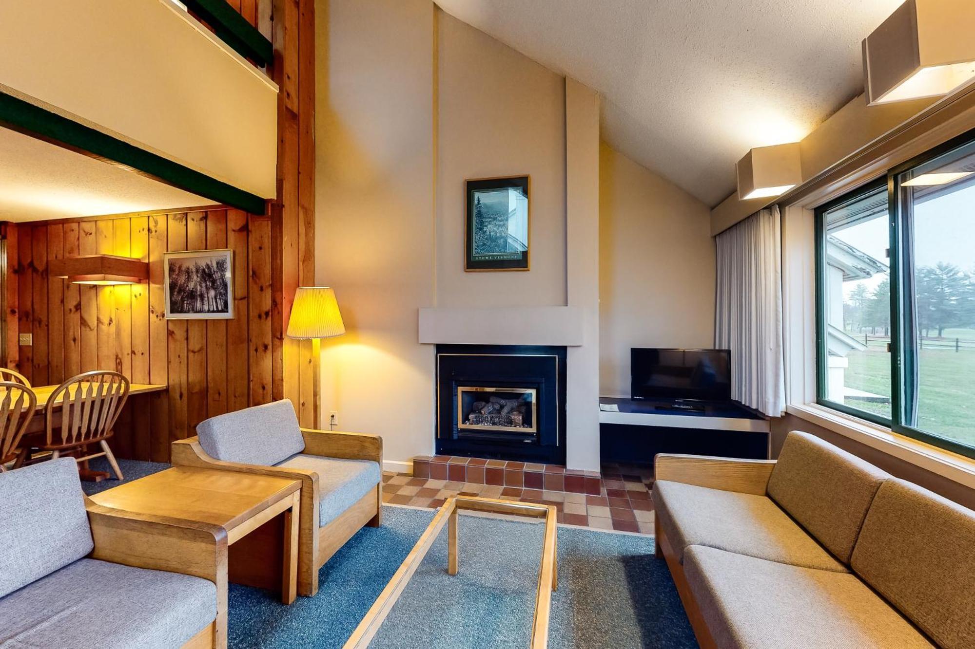 Village Green II Stowe Room photo